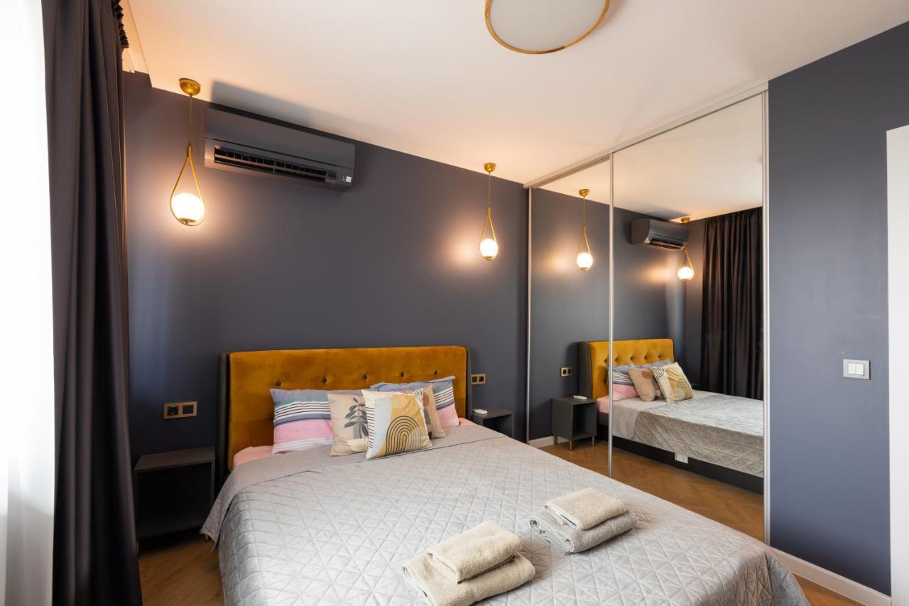 Topaz Beachfront Apartment Varna Eksteriør billede